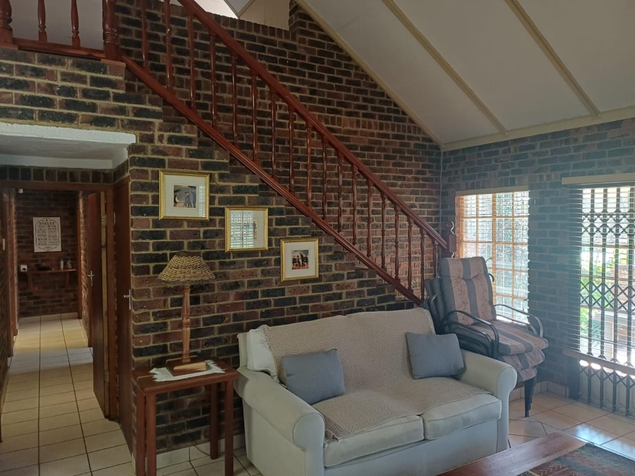 9 Bedroom Property for Sale in Willow Grange Free State
